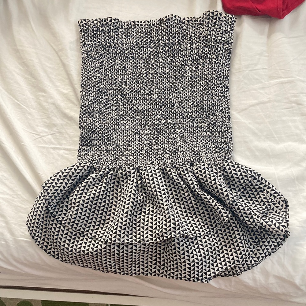 strapless top